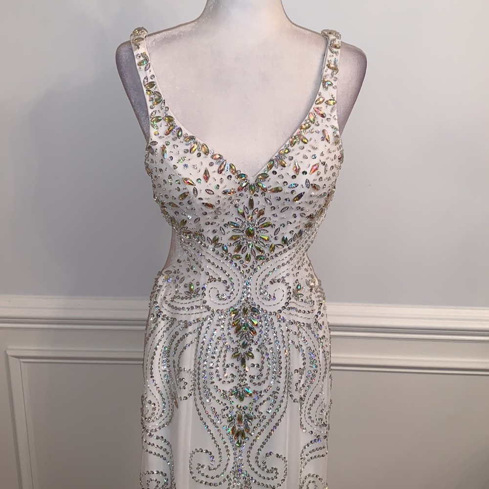 Sean Collection Rhinestone & Sequin Open Back Whi… - image 2